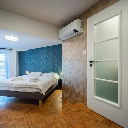 Naturalni Vinarstvi Dvorek - Penzion, Bistro & Wellness 4* Dolne Dunajovice