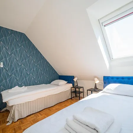 Pensjonat Naturalni Vinarstvi Dvorek - Penzion, Bistro & Wellness