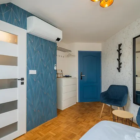 Naturalni Vinarstvi Dvorek - Penzion, Bistro & Wellness Pensjonat Dolne Dunajovice