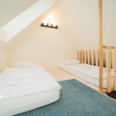 Naturalni Vinarstvi Dvorek - Penzion, Bistro & Wellness 4*
