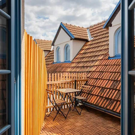 Naturalni Vinarstvi Dvorek - Penzion, Bistro & Wellness Dolne Dunajovice