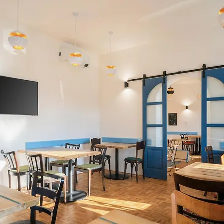 Naturalni Vinarstvi Dvorek - Penzion, Bistro & Wellness Maison d'hôtes