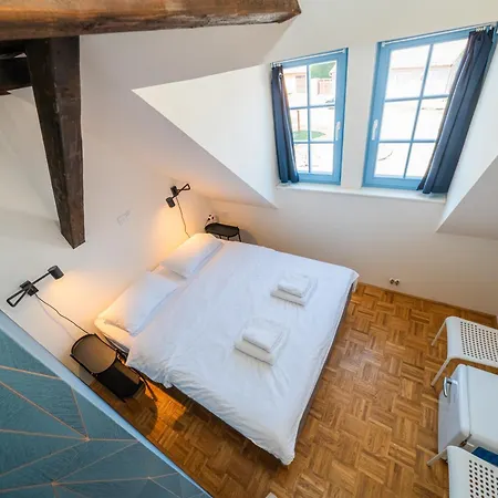Pensjonat Naturalni Vinarstvi Dvorek - Penzion, Bistro & Wellness Dolne Dunajovice