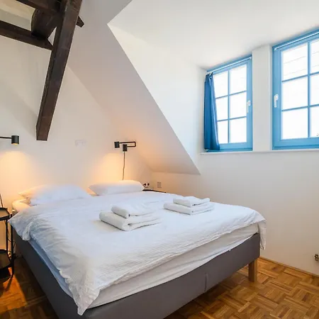 Naturalni Vinarstvi Dvorek - Penzion, Bistro & Wellness 4* Dolní Dunajovice