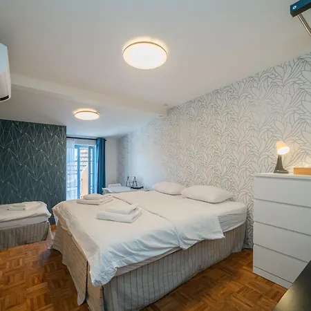 Pensionat Naturalni Vinarstvi Dvorek - Penzion, Bistro & Wellness 4*