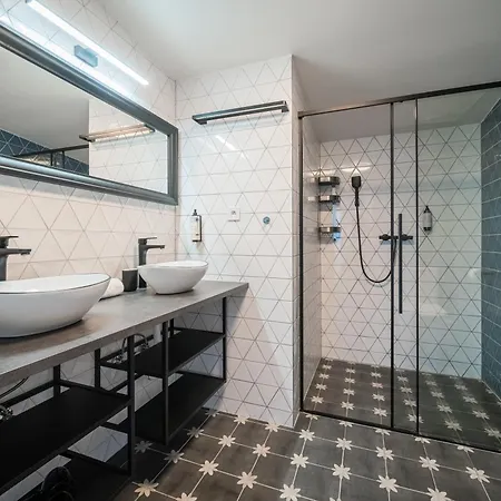 Maison d'hôtes Naturalni Vinarstvi Dvorek - Penzion, Bistro & Wellness Dolní Dunajovice