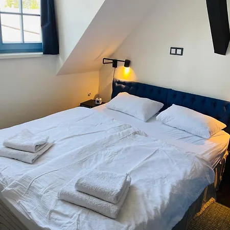 Naturalni Vinarstvi Dvorek - Penzion, Bistro & Wellness بيت ضيافة