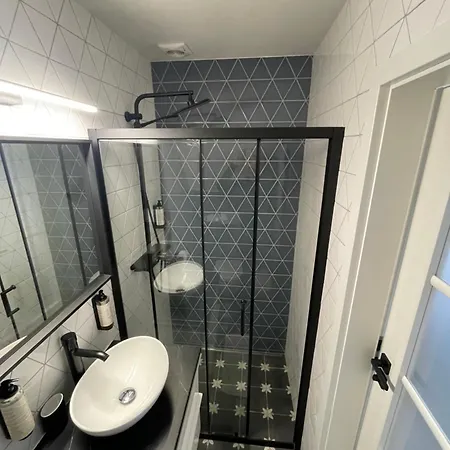 Naturalni Vinarstvi Dvorek - Penzion, Bistro & Wellness Pensjonat Dolne Dunajovice