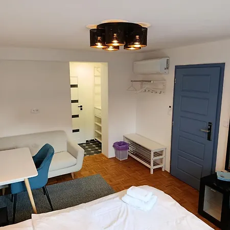 Naturalni Vinarstvi Dvorek - Penzion, Bistro & Wellness