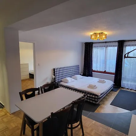 بيت ضيافة Naturalni Vinarstvi Dvorek - Penzion, Bistro & Wellness 3*