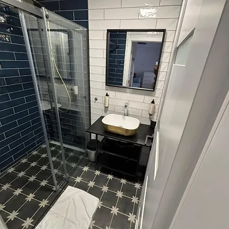 بيت ضيافة Naturalni Vinarstvi Dvorek - Penzion, Bistro & Wellness 3*