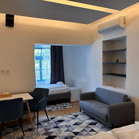 Naturalni Vinarstvi Dvorek - Penzion, Bistro & Wellness Гостевой дом