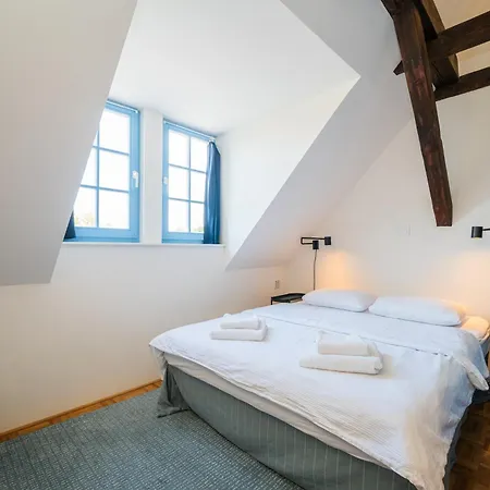 Naturalni Vinarstvi Dvorek - Penzion, Bistro & Wellness 4*