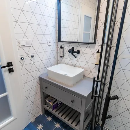 Naturalni Vinarstvi Dvorek - Penzion, Bistro & Wellness Pensjonat 4*